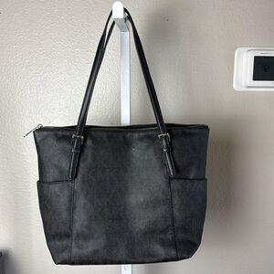 Michael Kors signature jet set East‎ West tote zip bag